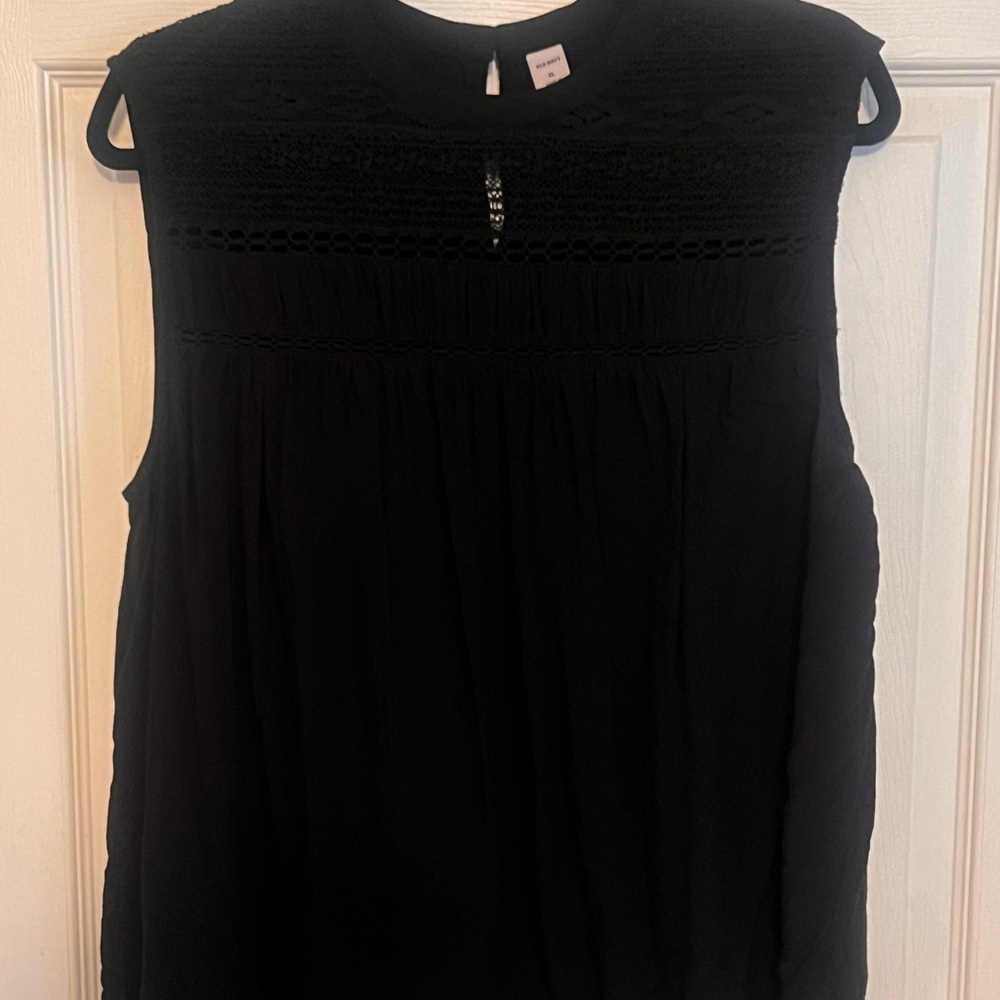 Old Navy black flowy tank with intricate neckline design